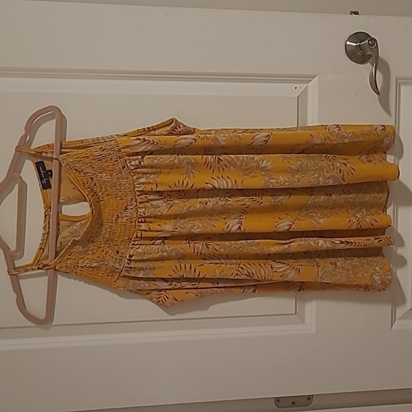 3/$27 Lily Morgan summer tank - Picture 1 of 5